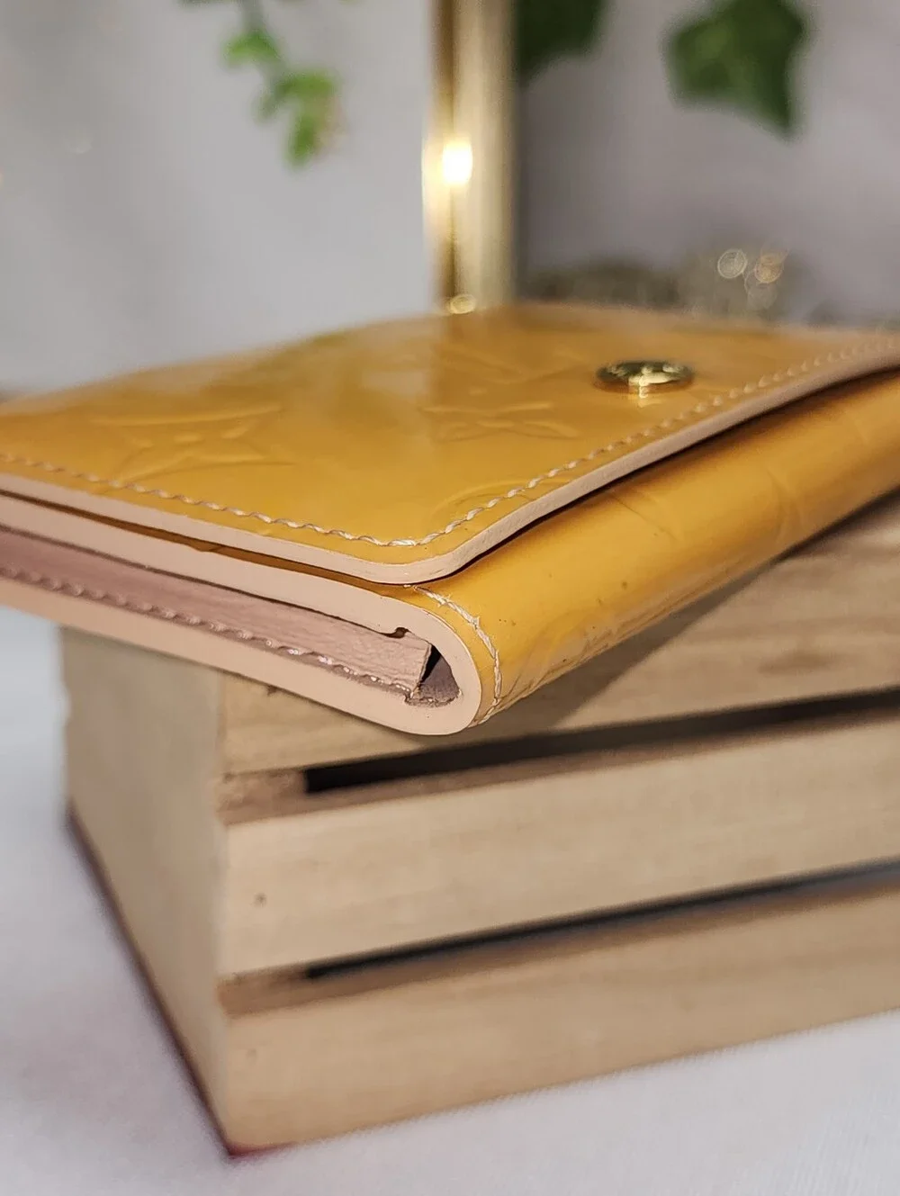 Authentic Louis Vuitton Vernis Card Wallet In Gold - LIKE NEW